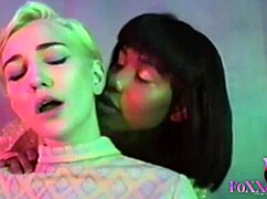 JENNA FOXX LESBIANS GRIND WET PUSSIES On Sex Chair