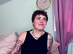 betty's gettin' all her holes stuffed full by those guys, oh man it's wild!