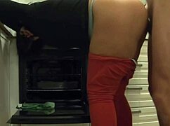 waiting for my gf i fucked her stepmom cleaning kitchen... she let me cum in her ass! 🔥🍑