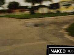 Latina girlfriend kicked from car sucks stranger's dick after