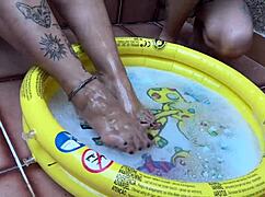 skinny woman shares tips with bbw milf on skills exchange