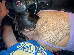 driver pulled over with blowjob in progress on road