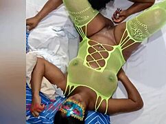 Puta moans and squirts during deep oral action