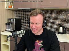 redhead scarlett jones spills porn secrets