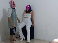 mi puta esposa follada por mi compañero de trabajo mientras observo trio casero real en dorm