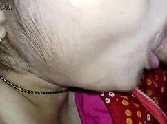 uhh maalish karte karte beta ki niyat bigdi n usne mujhe chod diya