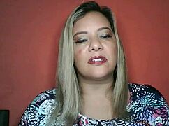 that erotic mexican mamae teases her curves in steamy solo play
