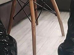 veve pops balloons sharp-style in shiny latex stockings hugging her big tits