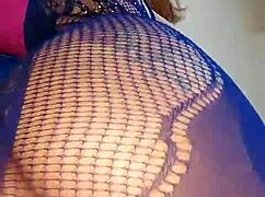 Watch this fat ebony ass spread wide for anal fingering!