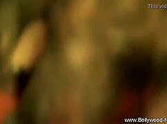 WATCH THIS EASTERN INDIAN DANCER STRIP AND EXPOSE EVERYTHING!