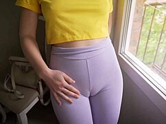 stepsis cameltoe bulges huge in tight gym leggings 🔥🍑