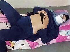 tante sexy indonesia goes wild riding cucumber and cock with passion