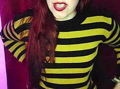 tu hermanastra... se calienta con tus nudes y va por vos con plug en culo 😈 roleplay argentina p1