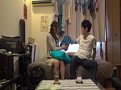 What toys does this asian amateur use for full blowjob fucking?