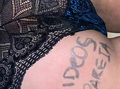 me intenta meter el dedo 🍑 en el culito apretado de esta teen 😏