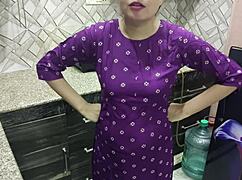 Cute saree bhabhi cheats with devar in dirty hindi sex riding cowgirl