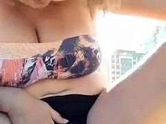 mature blonde mijando big pussy lips on beach