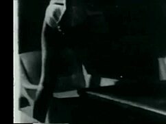 oh god i cant help but stare into that void callin me closer... feels so wrong but hot??