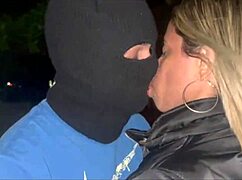 Esposa Brasileira Dá Buceta Pra Estranho Na Praia Cuckold Humiliation