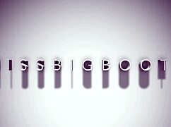 stunning bitch secretly cums wild from giant dildo slit on cam