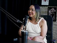 she's always loved anal sex, digs sadomasoquism, won't take cash to shit, wants 8 guys - nands ninfetinha sheer red