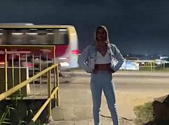 Esposa Faz SEXO Amador Gostoso Com F em Público Na Frente do CORNO Esposo!