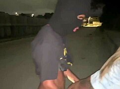 Esposa Faz SEXO Amador Gostoso Com F em Público Na Frente do CORNO Esposo!