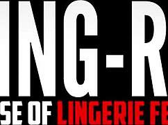 Milf spagnola lorena masturba in fitting room con stockings e thong