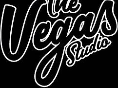 My first lesbian experience with world class pornstar emyyrosess in classroom scissoring