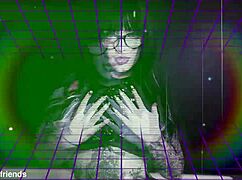 Curvy tattooed Trippi Roses submits as goth girlfriend in ripped clothes creampie quickie