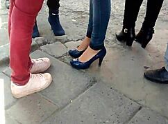 Hermosa princesa rocking those sexy zapatillas and heels, total stunner! 👠✨