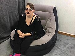 SUBMISSIVE PREGNANT GOTH KITTEN DEEPTHROATS DILDO IN CLOSE TRAILER!