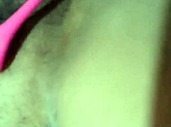 limpando o mel do meu vibrador enquanto gozo gostoso parte 1 de 2