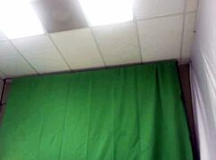 hey savanna brown's showin off that shaved milf pussy all wet n sexy for the camera