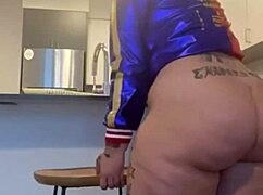 ever seen a bbw slam her huge ass on that fat dildo?