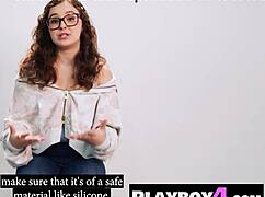 damn big ass brunette milf pornstar fingers pussy wildly now!!