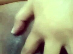 hey check this indian village babe flashing her wet shaved pussy 🔥💦