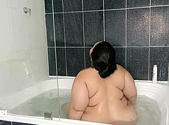 rich bath i took with this slutty stepmom while stepdad was out - full story