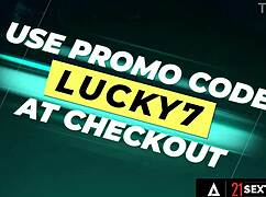 😏 Alyssa Bounty trades her drinks for some hot foot worship and more! Who's next? 👣💦