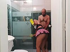 Stepsister scrubs bathroom while I bathe then we fuck hard!