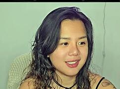 Horny teen amateur plays asian homemade video to horny music beats