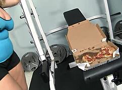 veronica vaughn's huge natural boobs tempt first-time extreme fuck session