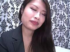 hey beautiful shaved OL, wanna suck my cock after work?