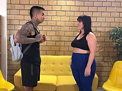 CURVY COLOMBIAN MILF LICKS FAT COCK BEFORE CUM IN MOUTH FROM TRAINER