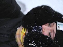 hey laura quest what's your wildest winter outdoor tease fantasy?? ❄️😏