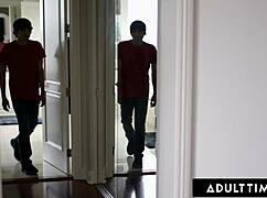 eliza ibarra... wrong glasses on, now bathing leads to steamy play italian subs