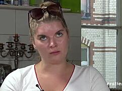 düsseldorf azubi fingers her wet shaved clit passionately on camera