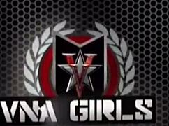 vicky vette spreads big ass cheeks for glass dildo stretch