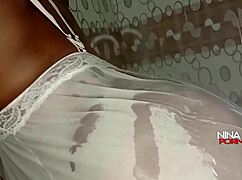 EBONY GIRL TWERKS BOOTY IN BATHROOM - NEIGHBOR FUCKS FAT ASS!