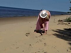 Juicy milf flashes fat ass on beach begs for creampie pounding